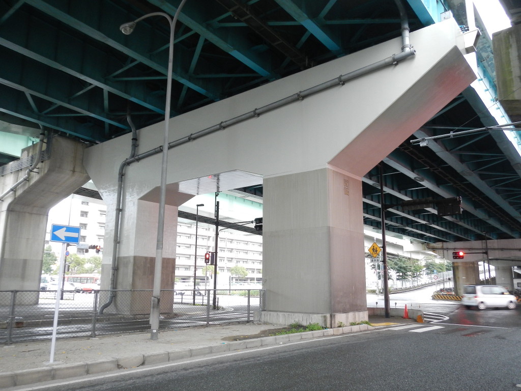 名島～貝塚JCT橋脚補修工事（２６－１）